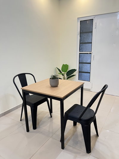 MESA MELAMINA 60X60 / 70x70 / 80X80 + 2 SILLAS TOLIX CHAPA