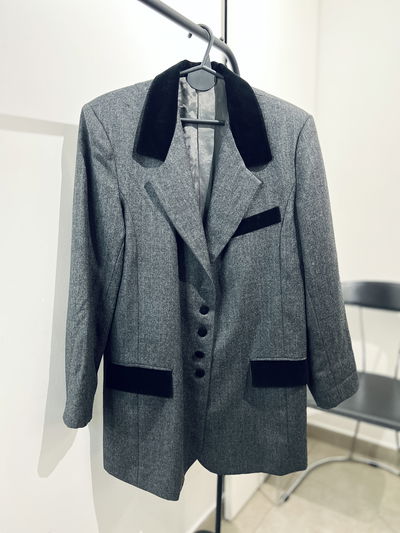 Saco Sastrero Gris y Velvet Negro (L/XL)