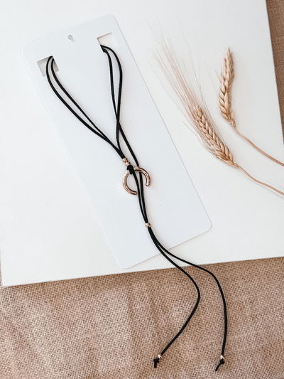 Collar Curved negro