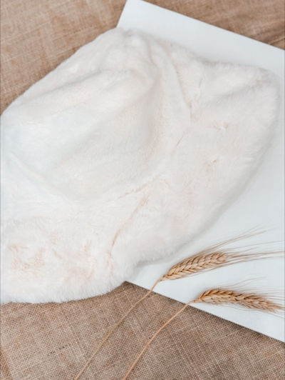 Gorro piel blanco