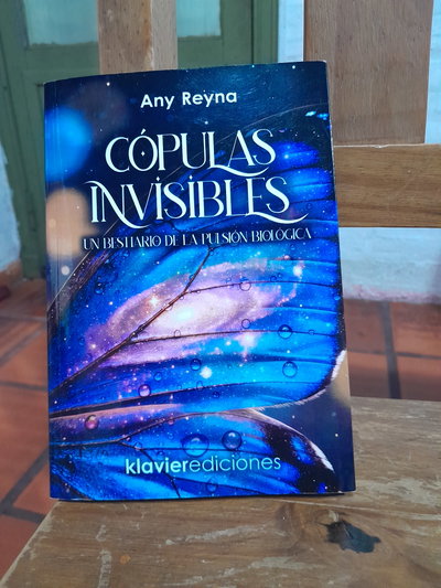 Cúpulas Invisibles, un bestiario lírico de la pulsión biológica 