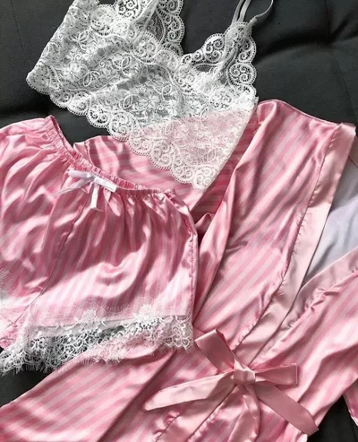 juego de pijamas de seda