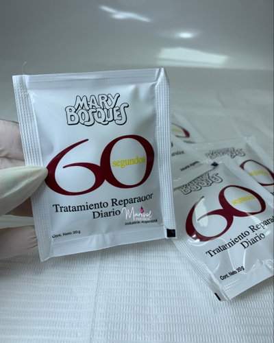 Tratamiento reparador diario para el cabello 
