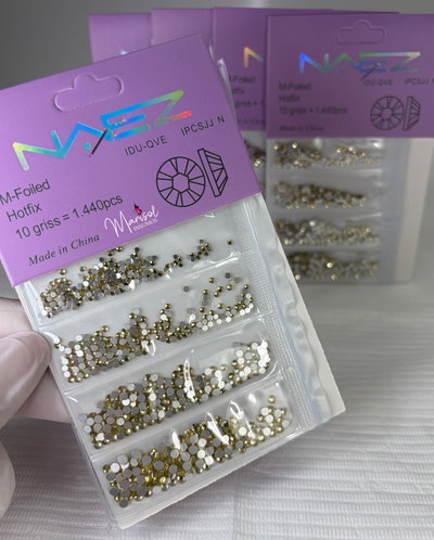 Strass dorado