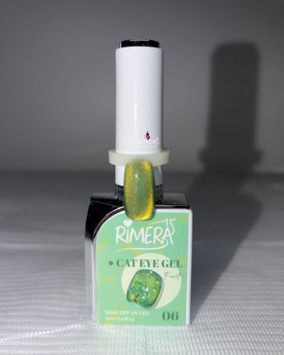 Esmalte ojo de gato rimera 