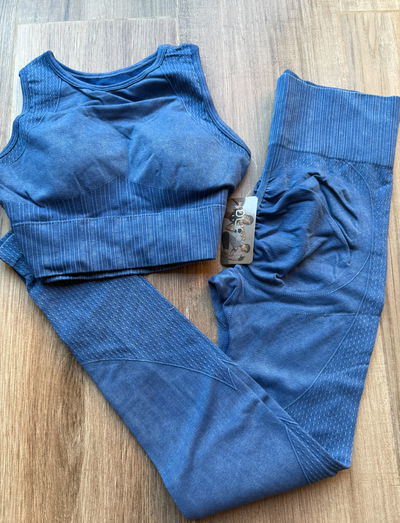 Conjunto 2 piezas top + calza S/M (36/38)