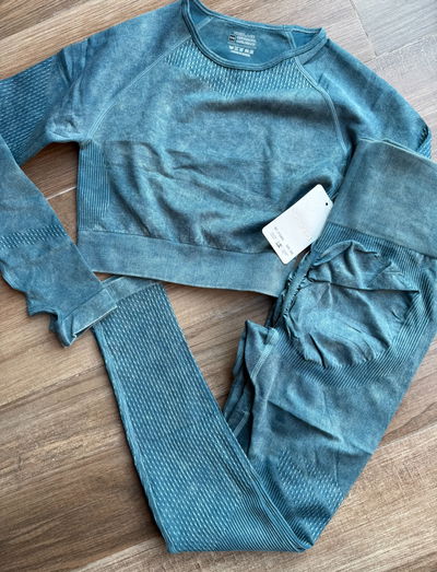 Conjunto 2 piezas prelavado pintitas S/M (36/40)