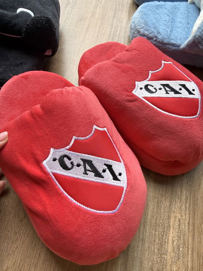 Pantuflas bordadas Independiente