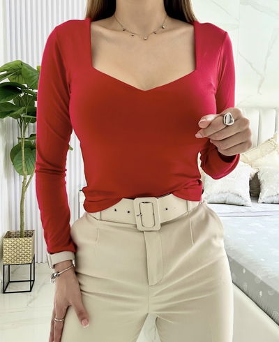 Remera básica escote espejo rojo/bordo