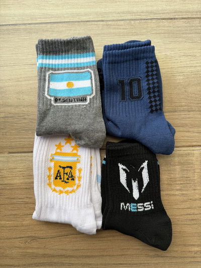 Pack x 4 Medias adulto caña 3/4 Argentina