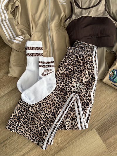 Jogger Adidas print S/M (36/38)