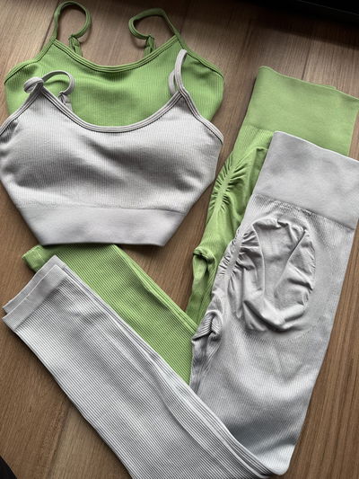 Pack x 2 conjuntos Top + Calza L/XL (40/42)