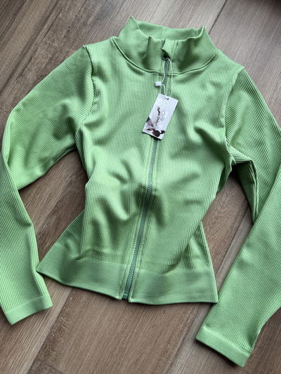Campera Dlirio Talle L/XL (95/100 de busto)
