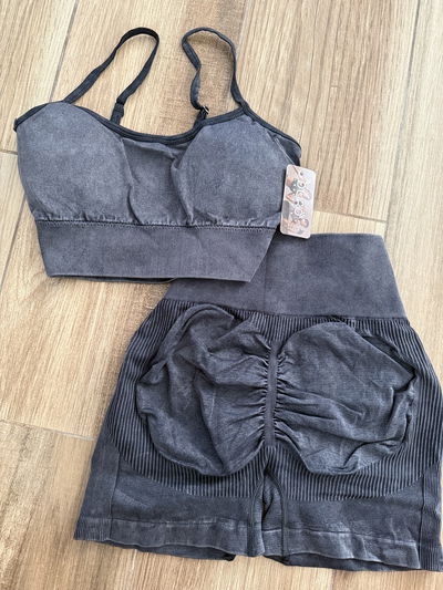 Conjunto Dlirio top + short L/XL (42/44)
