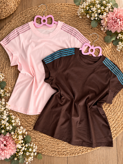 Remera lisas rayas con brillo con cuello 
