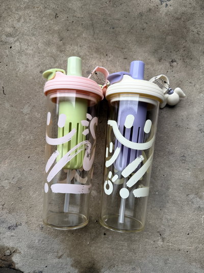 Botella con llavero doble pico 750ml