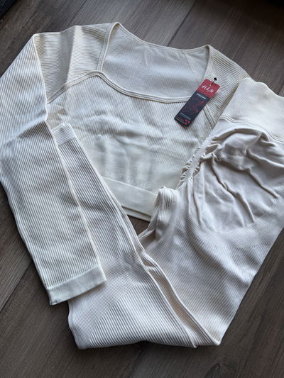 Conjunto 2 piezas crop top + calza XL (40/42)