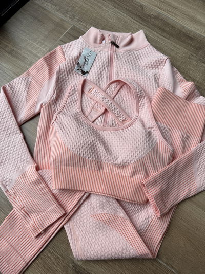 Conjunto 3 piezas con campera L/XL (42/44)