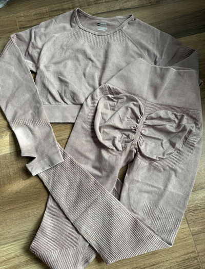 Conjunto 2 piezas crop top + calza L/XL (40/44)