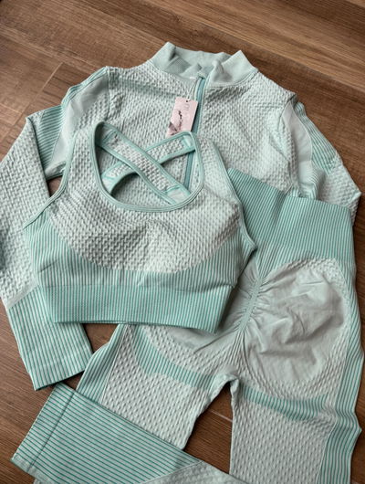 Conjunto 3 piezas con campera L/XL (42/44)