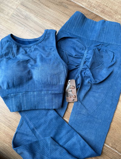 Conjunto 2 piezas top + calza L/XL (40/42)