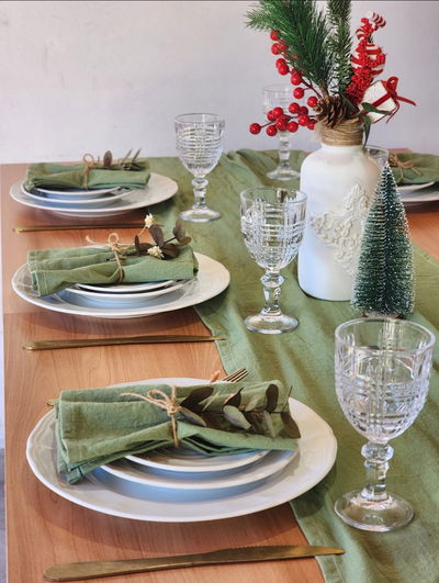 SET VERDE | CAMINO DE MESA + PACK ×4 SERVILLETAS