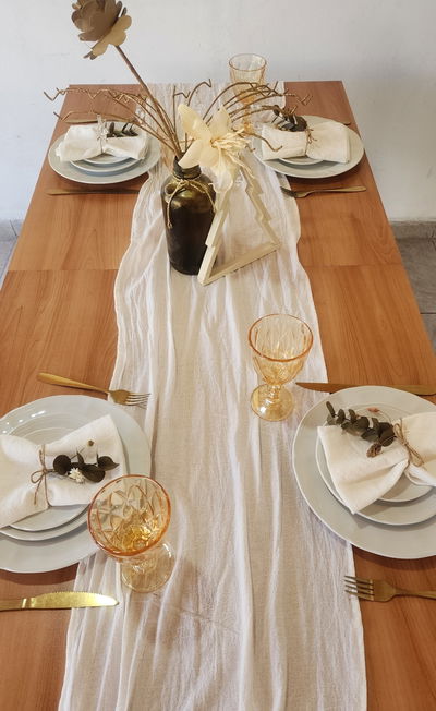 SET OFF WHITE | CAMINO DE MESA + PACK ×4 SERVILLETAS