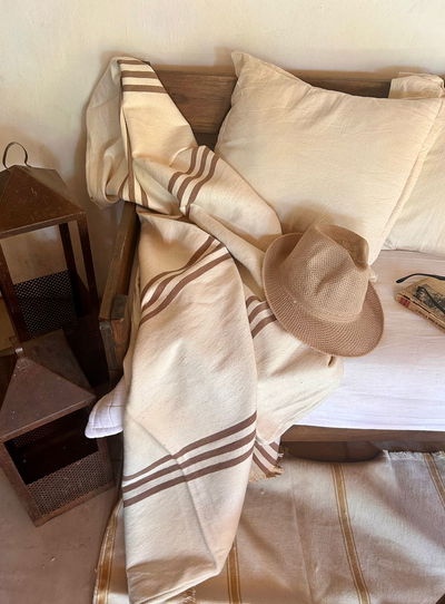 MANTA/ ALFOMBRA RÚSTICA | TOSTADO