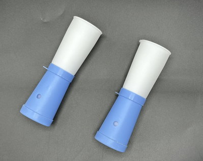 (2 UNIDADES) CORNETA 17*5CM CELESTE Y BLANCO - NOVEDAD -