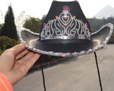 (1 UNIDAD) SOMBRERO CON CORONA Y LENTEJUELAS NEGRO