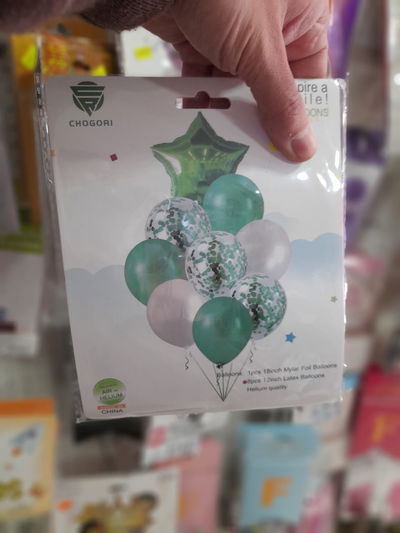 SET 9 GLOBOS CORAZON/LATEX/CONFETTI VERDE