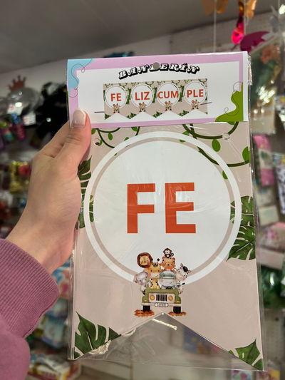 BANDERIN PERSONAJE SELVA FELIZ CUMPLE