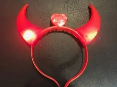 VINCHA DIABLA CON LUZ X 5 UNIDADES
