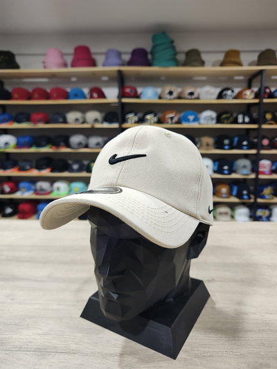 Nike dad 9 