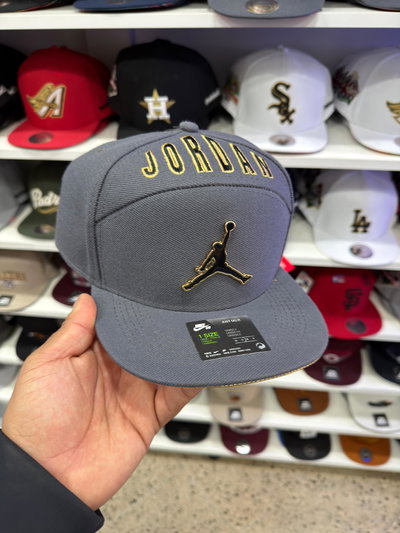 JORDAN 3  