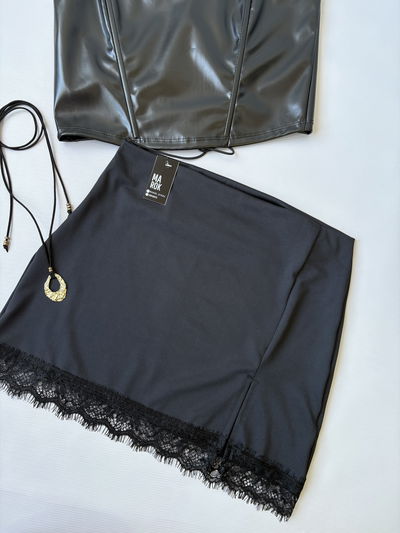 POLLERA TAJO/PUNTILLA 