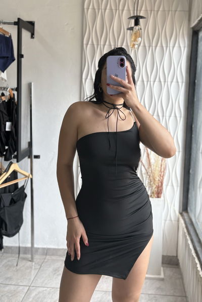 VESTIDO UN SOLO HOMBRO/MICROFIBRA