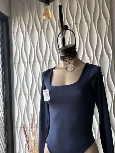 BODY MICROFIBRA/ESCOTE CUADRADO