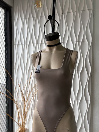 BODY FRIDA- BASICO