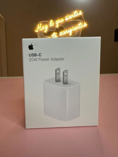 Adaptador Apple 20w