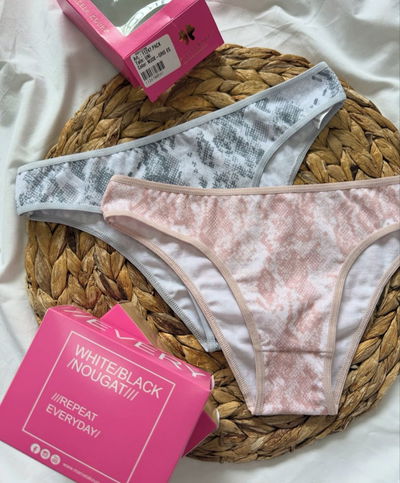 PACK X2 vedetinas MARCELA KOURY 