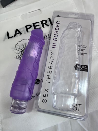 Vibrador flexible (Simulando un pene real)