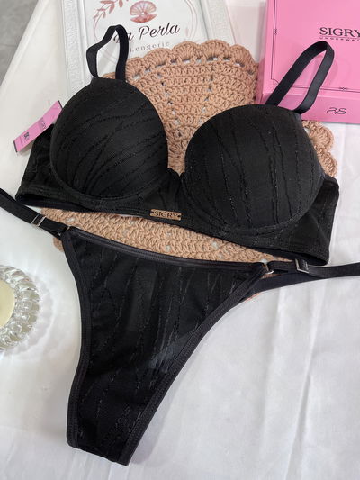 Conjunto SIGRY con efecto push up y colales