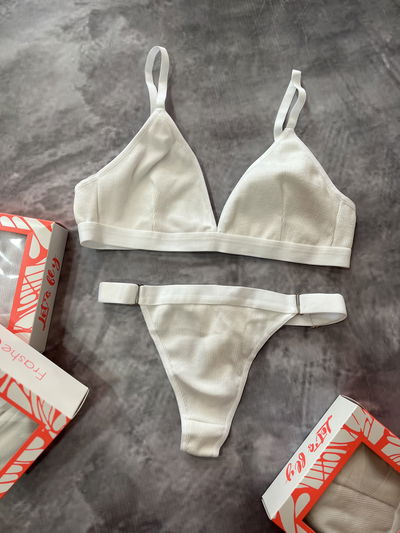 FRASHE corpiño triangulo con less regulable (de morley forrado en algodón)