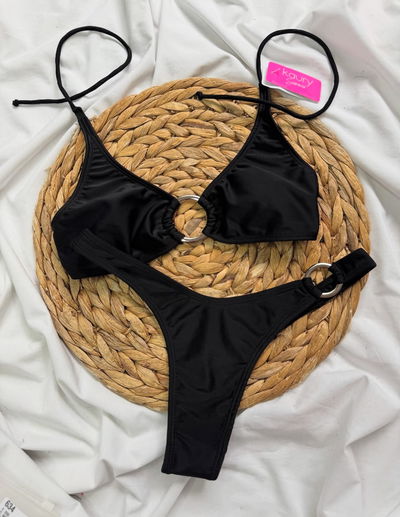 Bikini corpiño tipo top y colales con detalle de argolla 