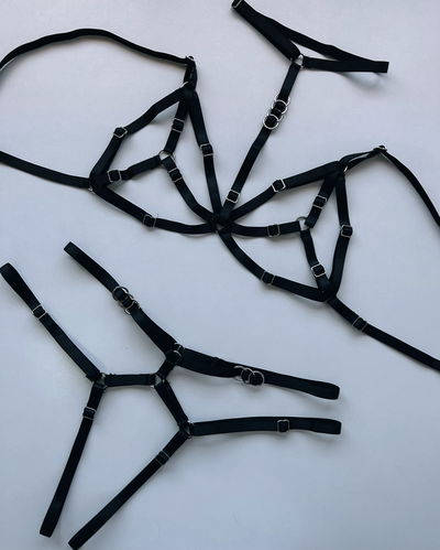 Arnés GINA corpiño y less (REGULABLE hasta un talle 110)