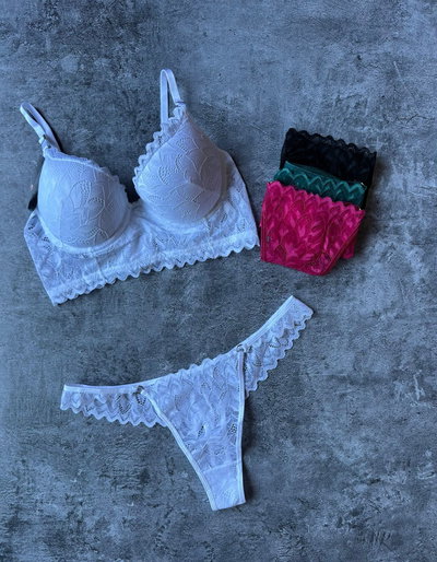 Conj de encaje,corpiño bralette c/ taza soft c/cpush up y less con detalle de argolla 4560