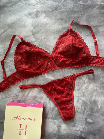 HORMONA Corpiño/top de microfibra C/Less regulable 