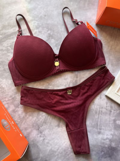Conjunto armado con taza soft CRIS LATINA