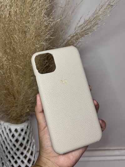 Case simil cuero grabado estrella 11 Pro Max